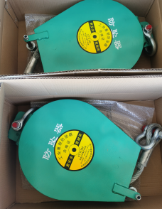 双锁止防坠器